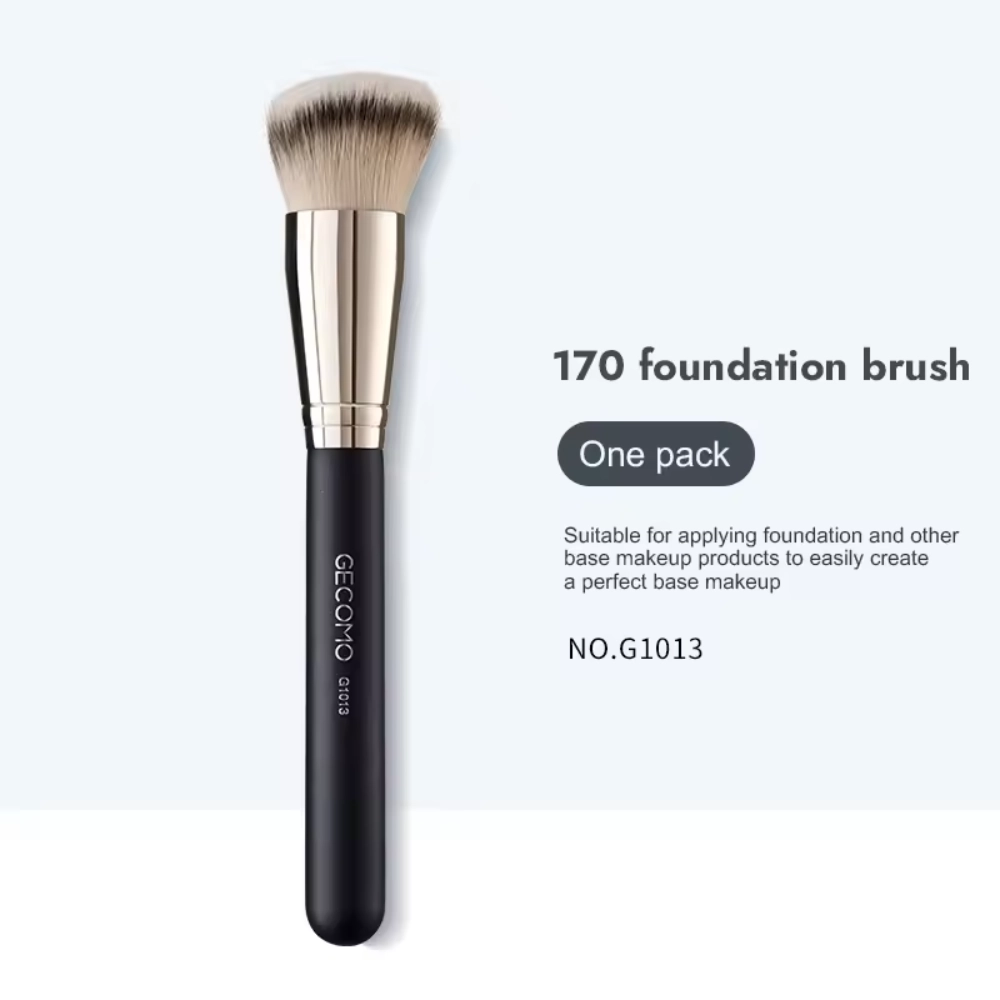 Gecomo Foundation Brush, Soft Bristles Skin Friendly Non Irritating Secure Grip Comfortable Handle Smooth Blendable